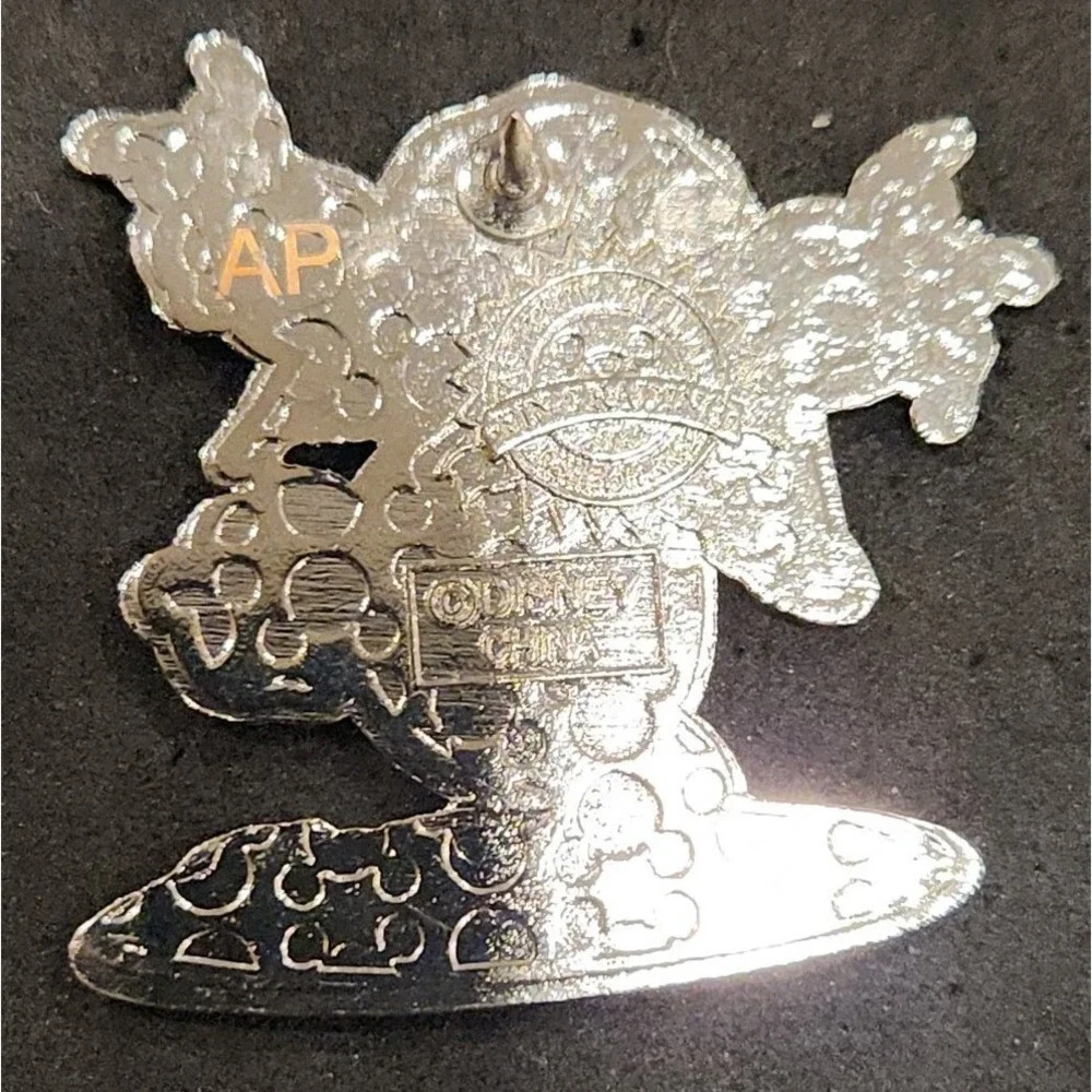 Disney Pin‎ Stitch as Godzilla seen crushing toy car AP Artist Proof LE 00000